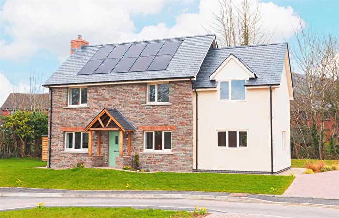 4 Bedroom Detached House For Sale In Llanthomas Lane, Llanigon, HR3