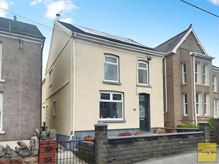 3 Bedroom Detached House For Sale In New Road, Ystradowen, Abertawe, SA9