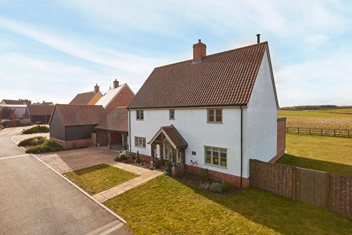 4 Bedroom Detached House For Sale In The Street, Stradishall, CB8