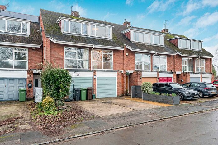 3 Bedroom Terraced House For Sale In Home Farm, Crowmarsh, OX10