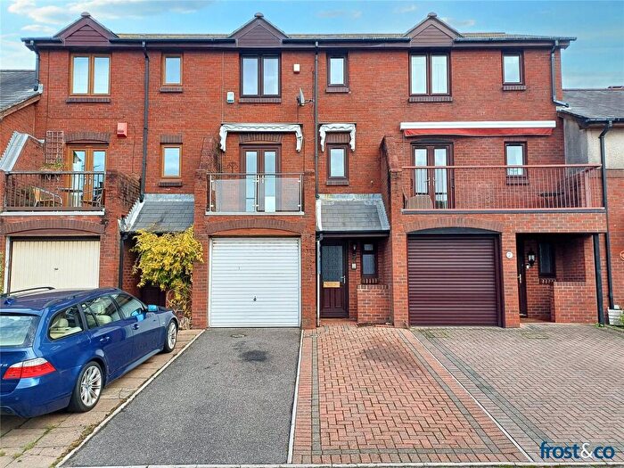 3 Bedroom Terraced House For Sale In Green Road, Poole, Dorset, BH15