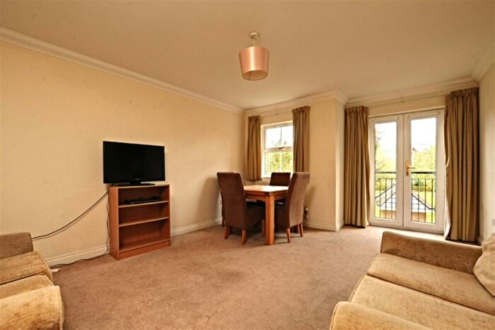 2 Bedroom Apartment To Rent In Venneit Close, Oxford, Oxfordshire, OX1