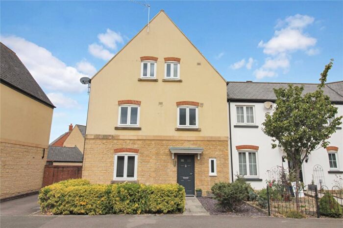 4 Bedroom End Of Terrace House For Sale In Phoebe Way, Swindon, Wiltshire, SN25