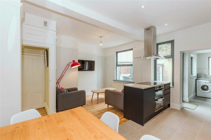 5 Bedroom Semi-Detached House To Rent In Hinton Road, Fishponds, Bristol, BS16