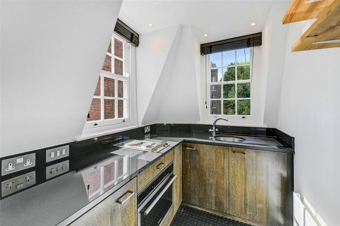 Studio To Rent In Charles Street, Mayfair, W1J