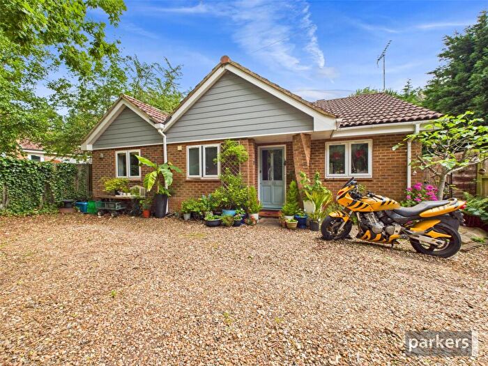3 Bedroom Bungalow For Sale In Micklands Road, Caversham, Reading, Berkshire, RG4