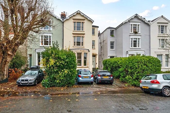 2 Bedroom Flat For Sale In Hampton Park, Redland, Bristol, BS6