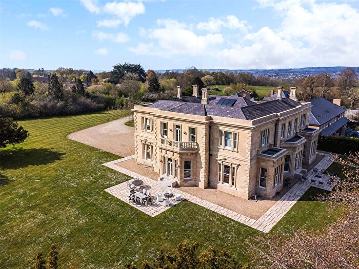 6 Bedroom Detached House For Sale In Crookham Hill, Crookham Common, Thatcham, Berkshire, RG19