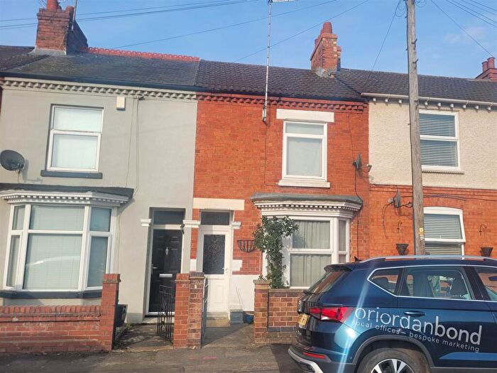 Terraced House To Rent In Pytchley Road, Rushden, NN10