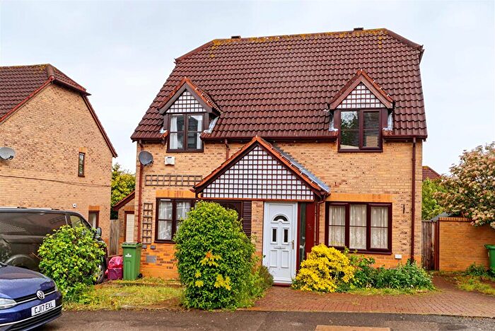 2 Bedroom Semi-Detached House To Rent In Specklands Loughton Milton Keynes, MK5