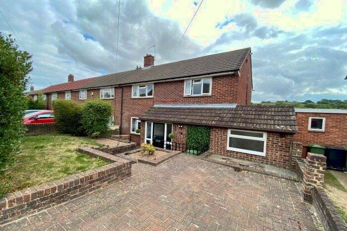 2 Bedroom Property To Rent In Burslem Road, Tunbridge Wells, TN2