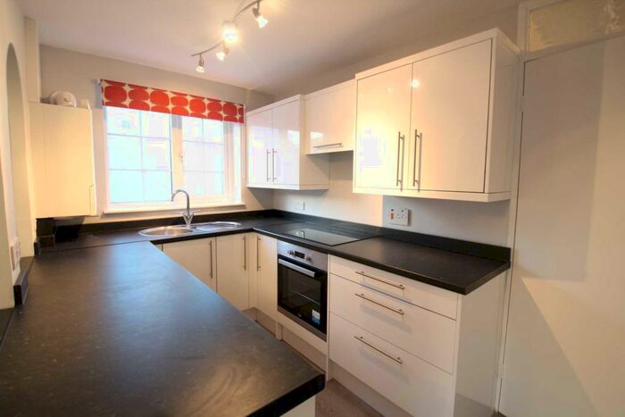 1 Bedroom Apartment To Rent In Russell Place, Hemel Hempstead, HP3