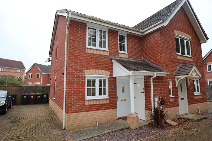 2 Bedroom Semi-Detached House To Rent In Remus Court, North Hykeham, LN6