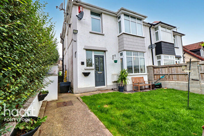 3 Bedroom Semi-Detached House For Sale In Broadway, Pontypool, NP4