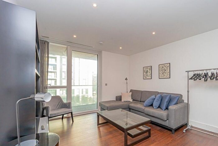 1 Bedroom Flat To Rent In Maine Tower, Harbour Way, E14