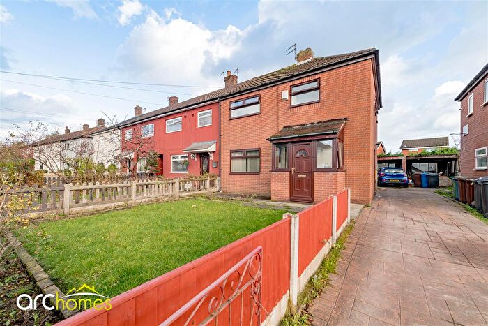 3 Bedroom Semi Detached House For Sale In Sycamore Avenue, Golborne, Warrington, WA3