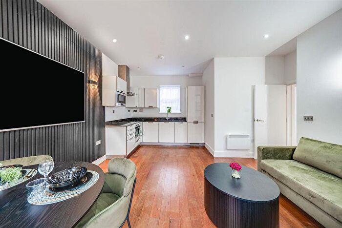 1 Bedroom Property To Rent In Hazlewood Mews, London, SW9