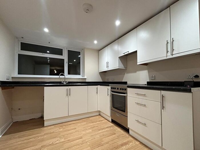 1 Bedroom Flat To Rent In Aldsworth Parade, Goring-by-Sea, BN12