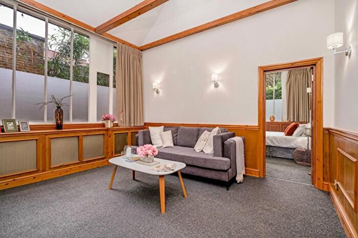 1 Bedroom Flat To Rent In Finchley Road, London, NW8