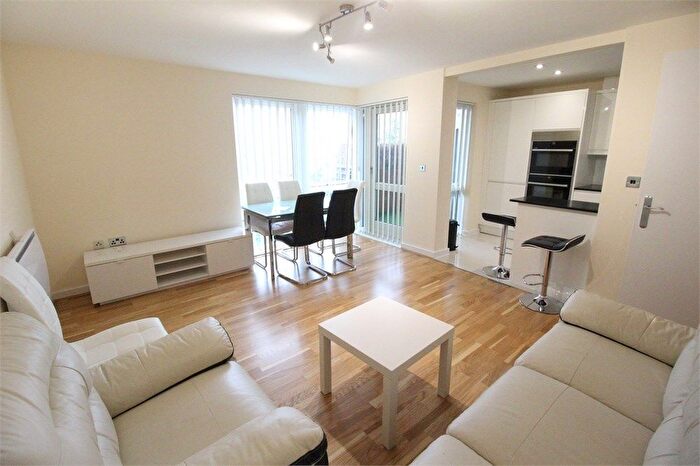1 Bedroom Flat To Rent In Martlesham Walk, London, NW9