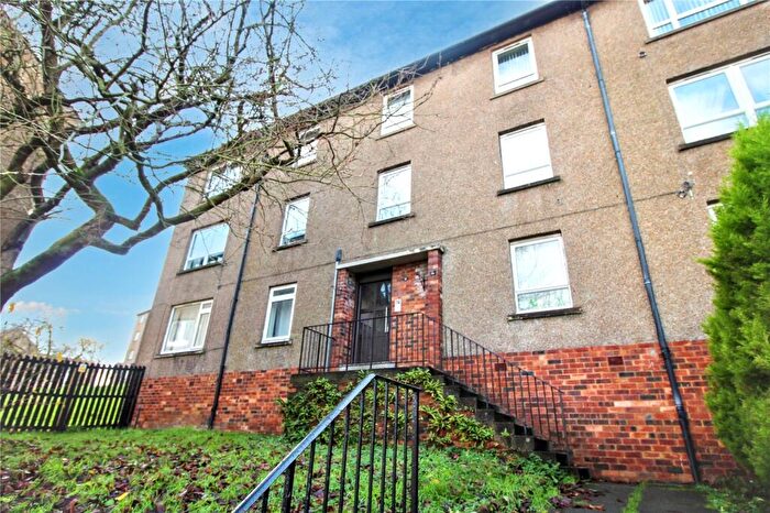 2 Bedroom Flat For Sale In Loganlee Terrace, Dundee, Angus, DD2
