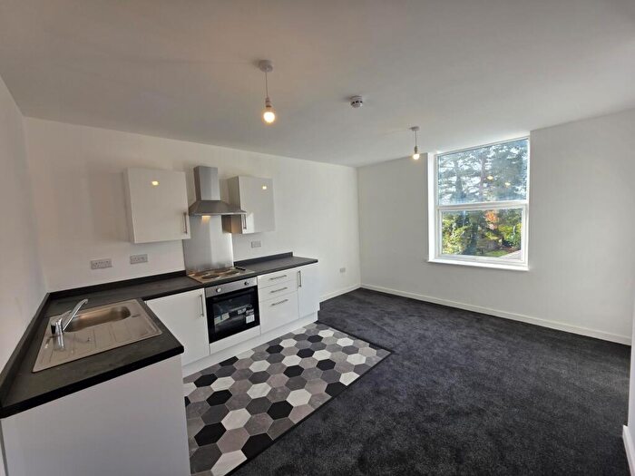 1 Bedroom Flat To Rent In Buxton Road, SK2
