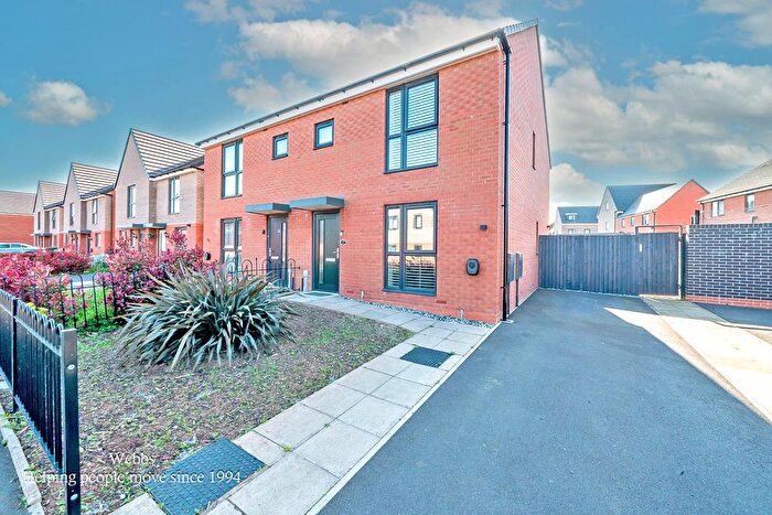 3 Bedroom Semi-detached House For Sale In Buttercup Crescent, Walsall, WS3