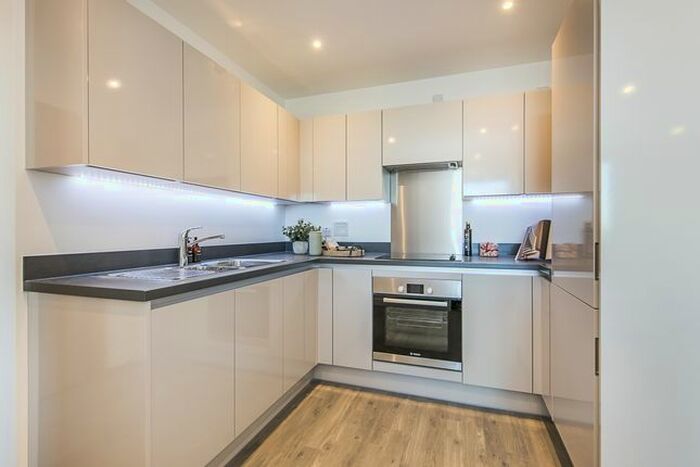 1 Bedroom Flat To Rent In Sutton Court Road, Sutton, SM1