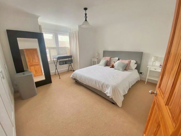 3 Bedroom Terraced House For Sale In Shrublands Avenue, Berkhamsted, HP4
