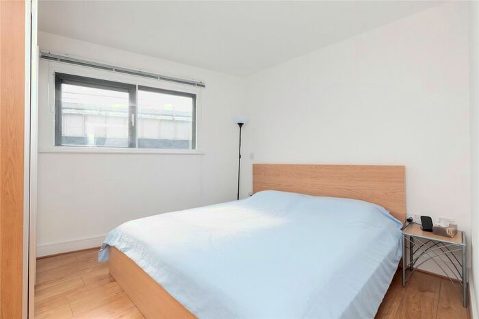 2 Bedroom Flat To Rent In Tower View, Tower Bridge Road, London, SE1