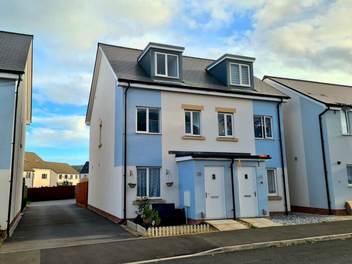3 Bedroom Town House To Rent In Haywood Village, BS24