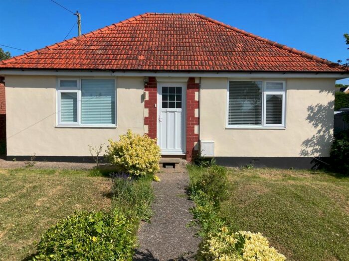 3 Bedroom Detached Bungalow To Rent In Cross Road, Walmer, Deal, CT14