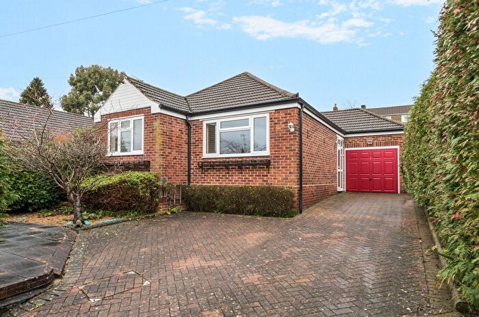 2 Bedroom Bungalow For Sale In Farnham Park Close, Farnham, Surrey, GU9