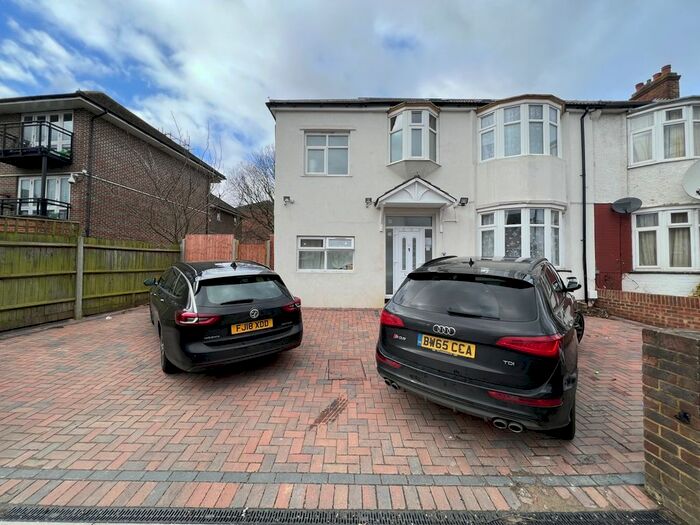 2 Bedroom Flat To Rent In Greenford Road, Greenford, UB6