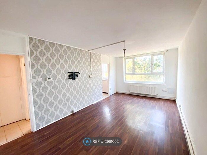1 Bedroom Flat To Rent In Bennett Court, London, N7