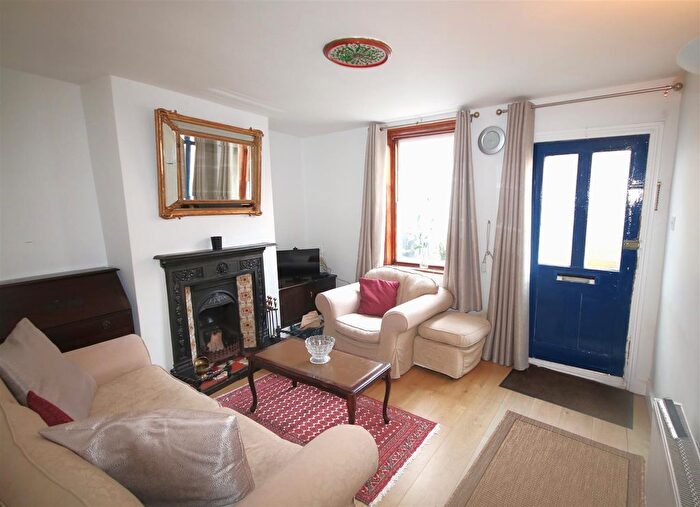 2 Bedroom End Of Terrace House To Rent In Orange Street, Canterbury, CT1