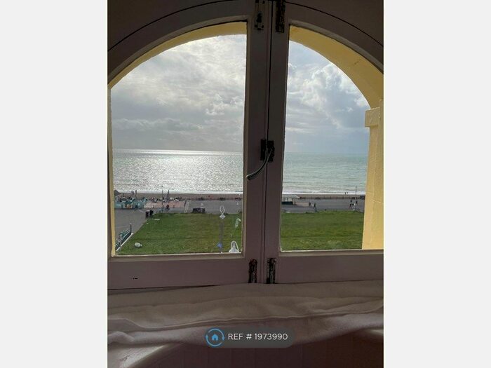 2 Bedroom Flat To Rent In Brunswick Terrace, Hove, BN3