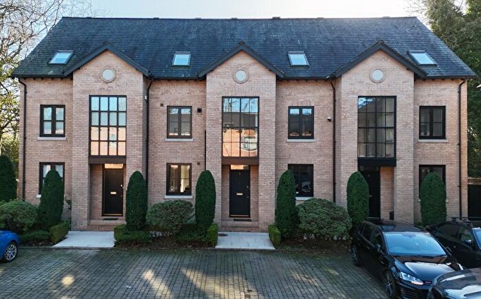 5 Bedroom Town House For Sale In Dorrian Mews, Bolton, Greater Manchester, BL1