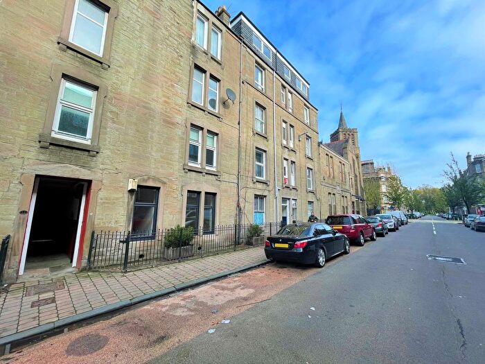 2 Bedroom Flat To Rent In Park Avenue, Dundee, DD4