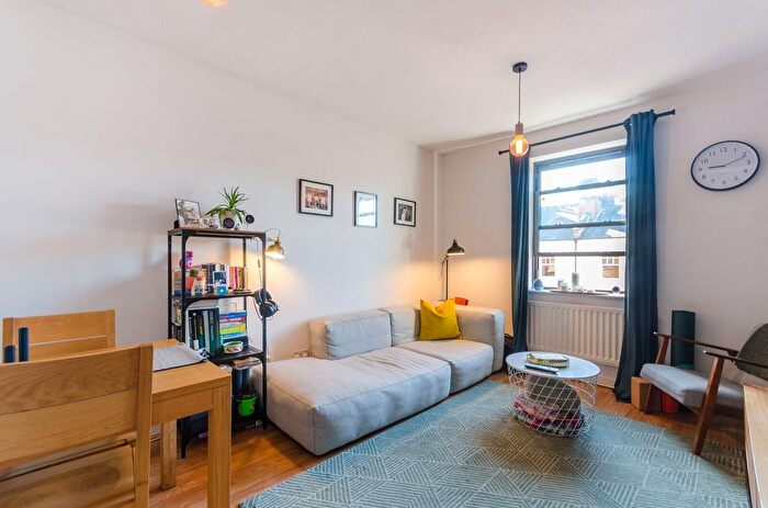 1 Bedroom Flat To Rent In Fife Road, Kingston, Kingston Upon Thames, KT1