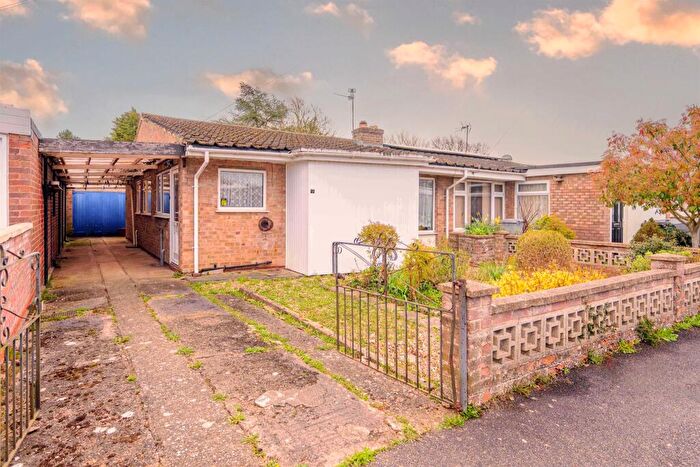 3 Bedroom Semi-Detached Bungalow For Sale In The Ridings, Desborough, Kettering, NN14