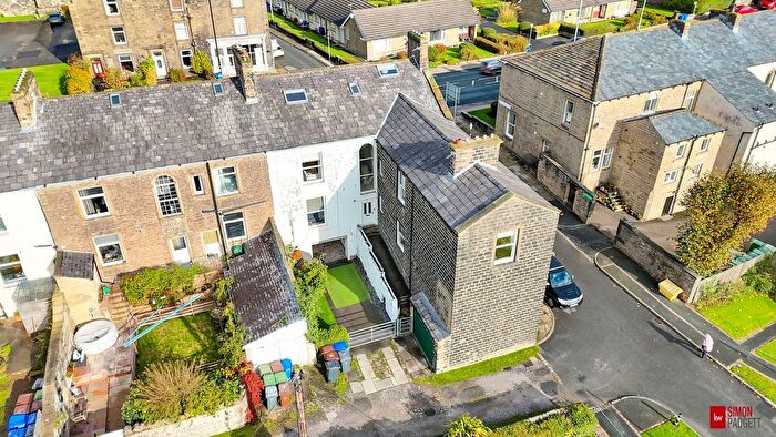 5 Bedroom Maisonette For Sale In Keighley Road, Colne, BB8