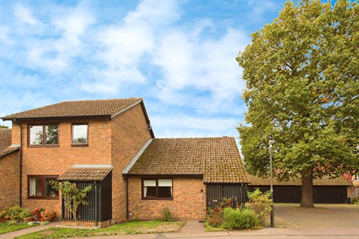 2 Bedroom Bungalow For Sale In Peacocks, Great Shelford, Cambridge, Cambridgeshire, CB22