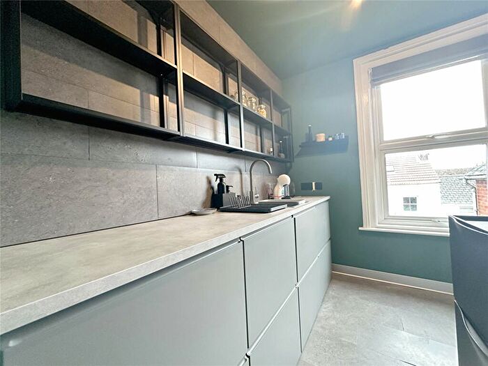 1 Bedroom Apartment To Rent In Newtown, Exeter, EX1