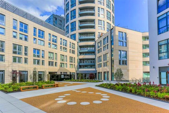 Apartment To Rent In Eagle Point, City Road, London, EC1V