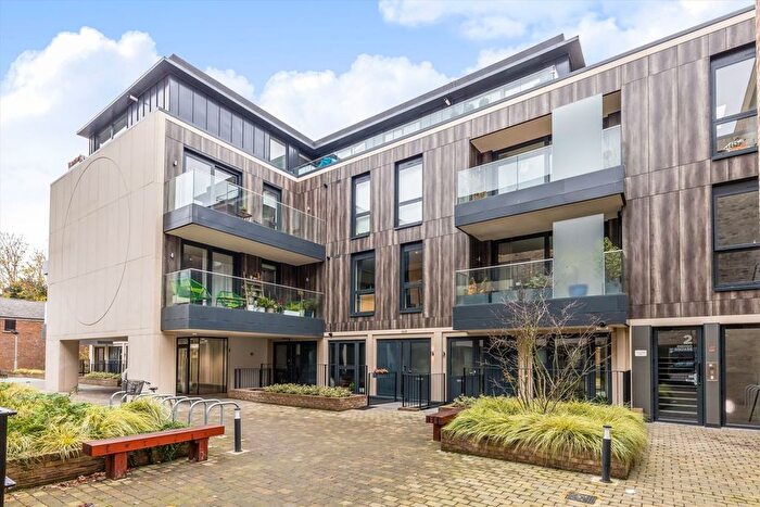 1 Bedroom Flat For Sale In Indigo Square, Surbiton, KT6