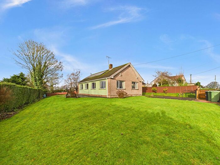 3 Bedroom Bungalow For Sale In Forest Road, Ruardean Woodside, GL17