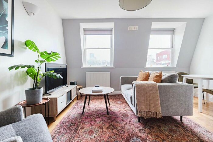 1 Bedroom Apartment To Rent In Clerkenwell Road, London, EC1M