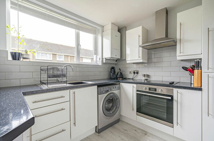 3 Bedroom Terraced House For Sale In Farnham Close, Rainham, Gillingham, Kent, ME8