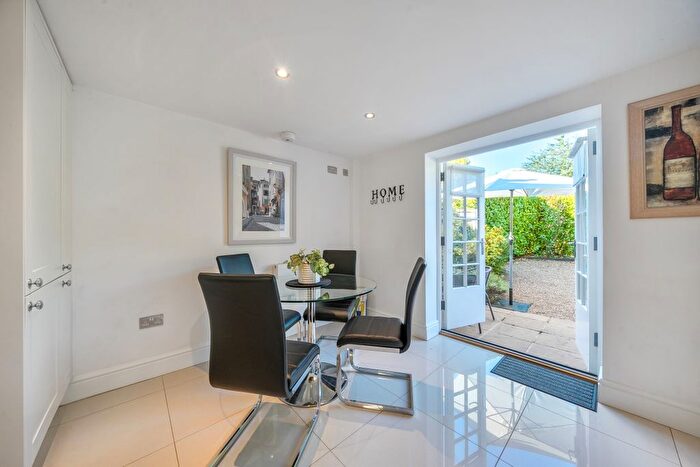 2 Bedroom Cottage To Rent In Sophurst Lane, Matfield, Tonbridge, TN12